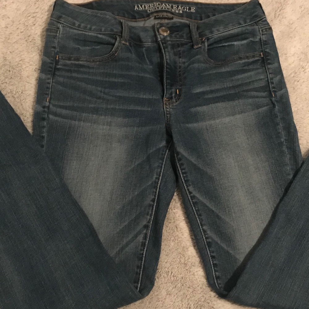 AE light wash skinny jeans